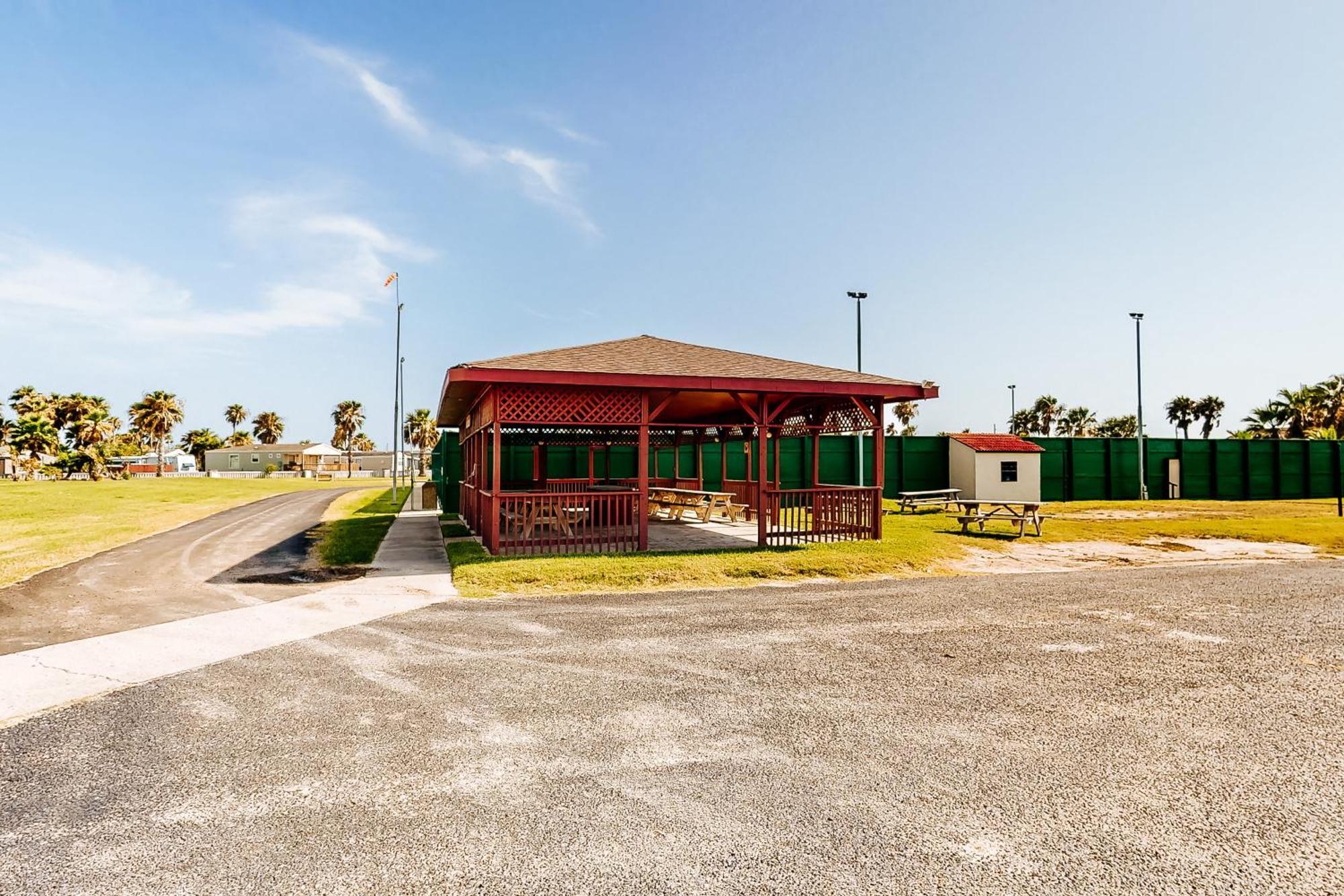 Long Island Village 502 Clam Port Isabel Exterior photo